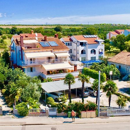 Pansion Adria Hotel Sveti Filip i Jakov Exterior foto