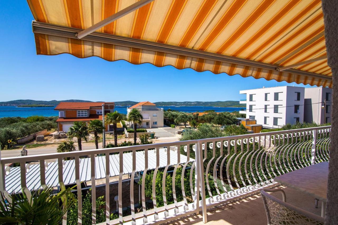 Pansion Adria Hotel Sveti Filip i Jakov Exterior foto