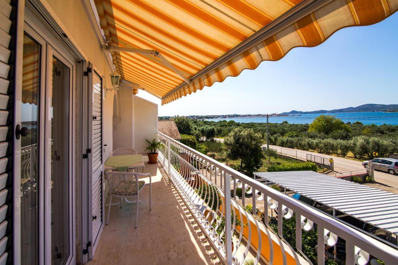 Pansion Adria Hotel Sveti Filip i Jakov Exterior foto