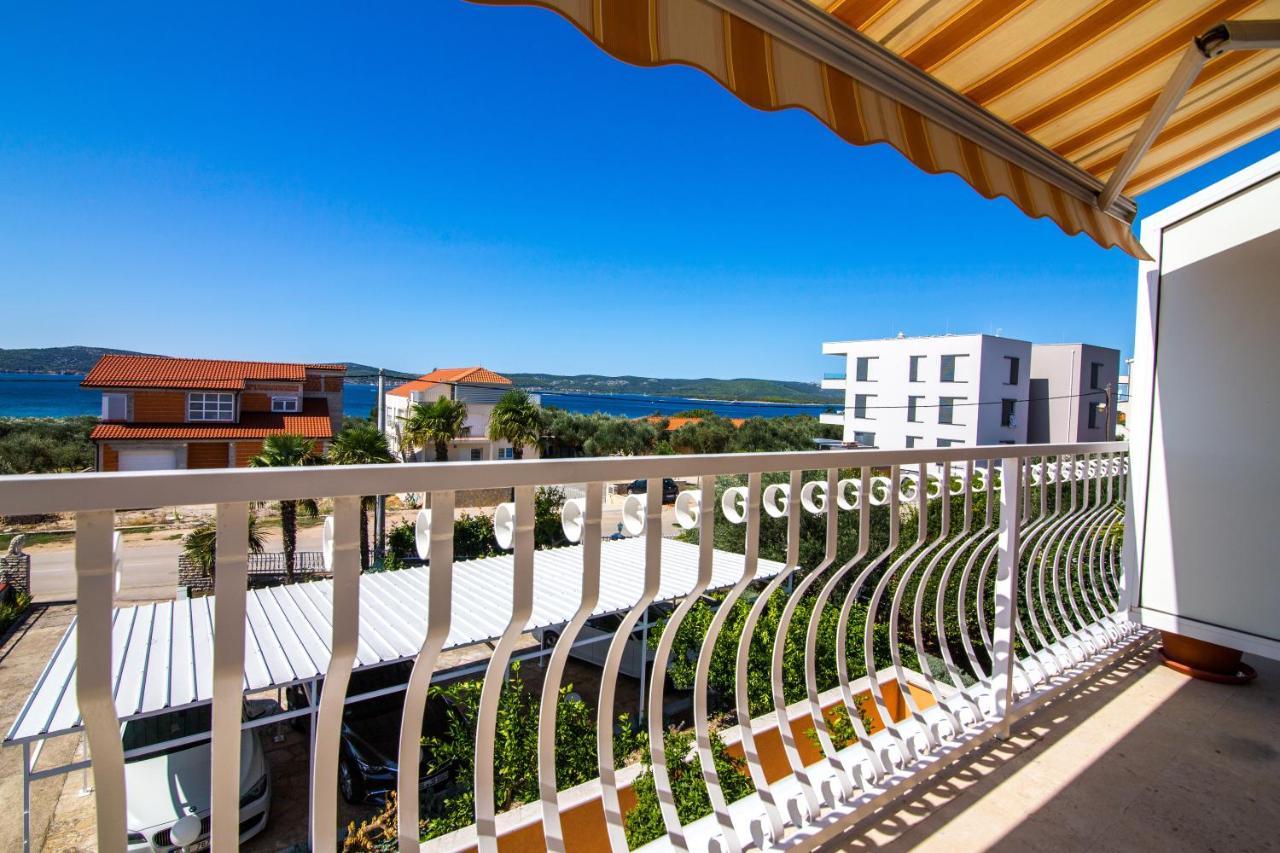 Pansion Adria Hotel Sveti Filip i Jakov Exterior foto