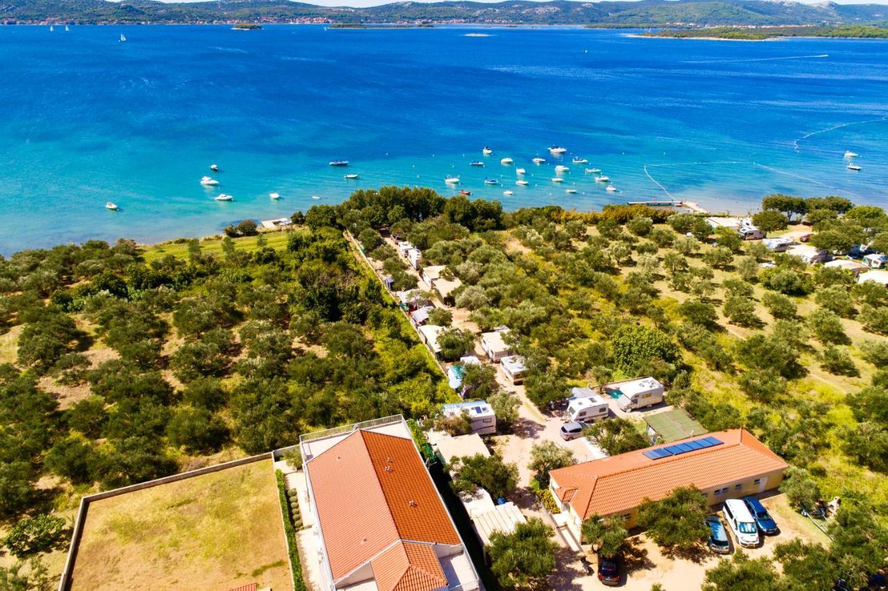 Pansion Adria Hotel Sveti Filip i Jakov Exterior foto