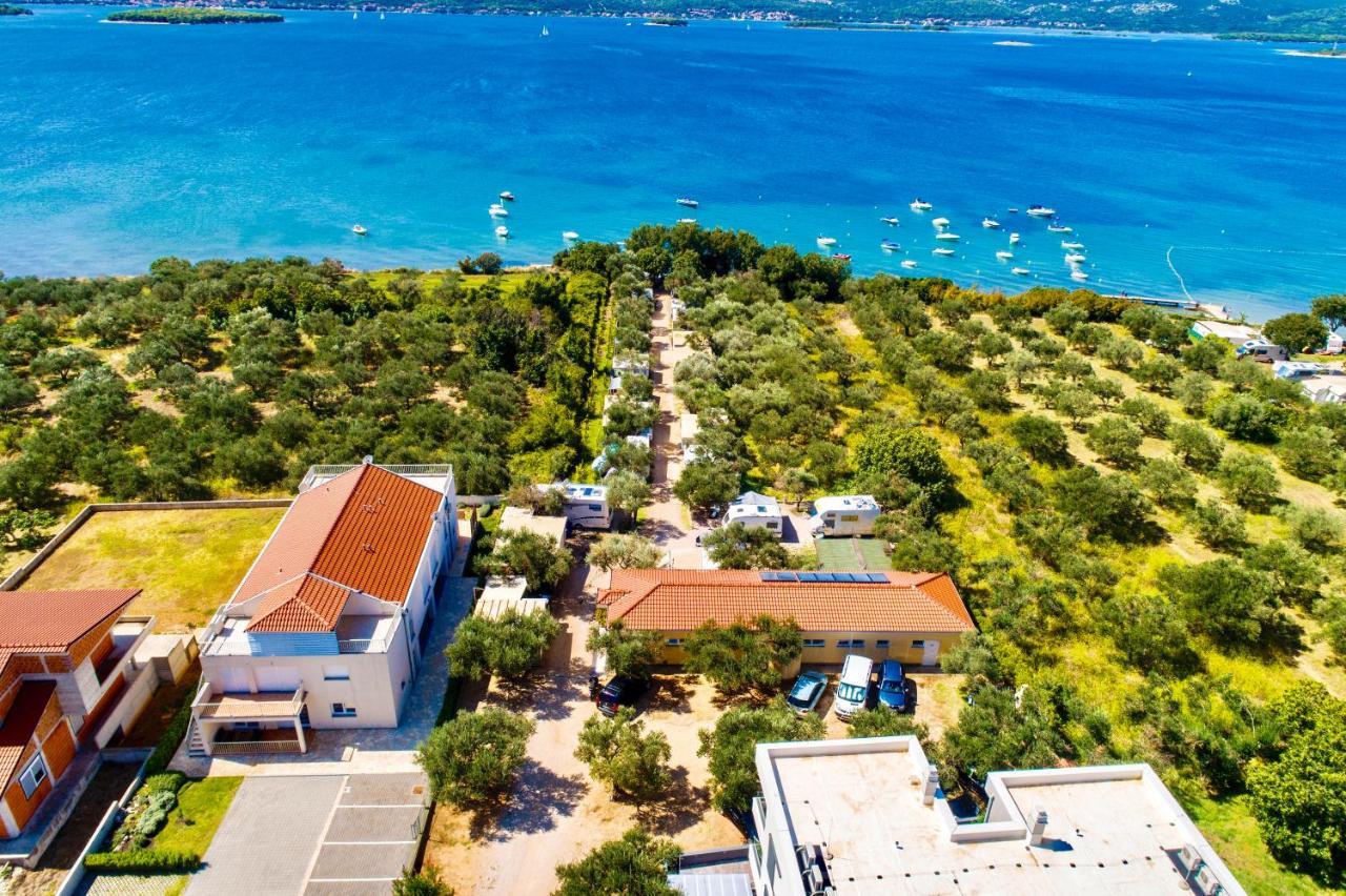 Pansion Adria Hotel Sveti Filip i Jakov Exterior foto
